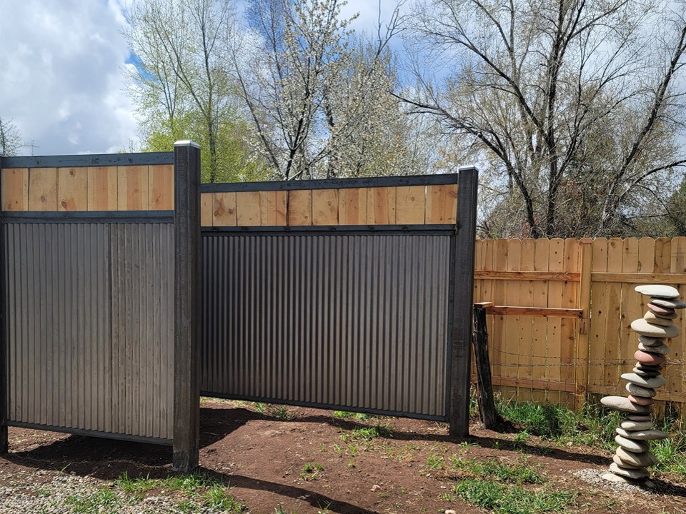 Fence Styles Agritek, How To Build A Corrugated Metal Fence With Posts